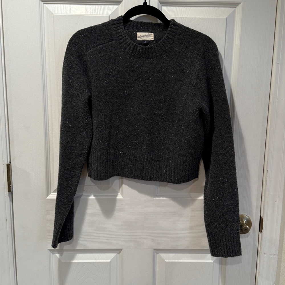 Universal Thread Gray Cropped Crew Neck Sweater - image 1